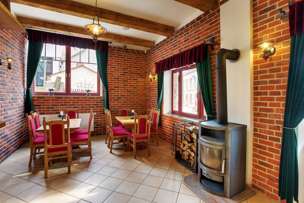 Hotel Hradni Basta à Bečov nad Teplou Extérieur photo