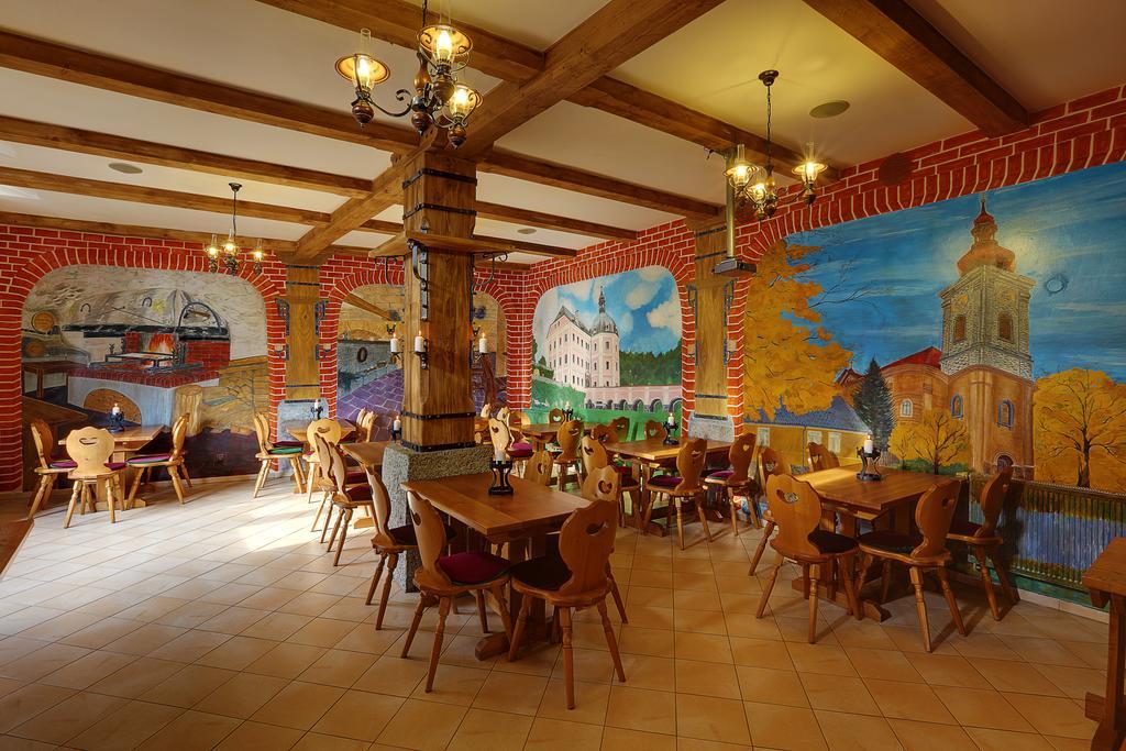 Hotel Hradni Basta à Bečov nad Teplou Extérieur photo