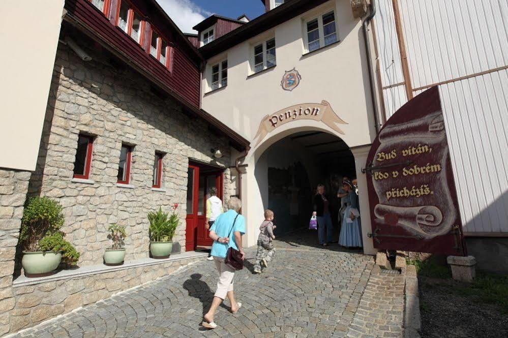 Hotel Hradni Basta à Bečov nad Teplou Extérieur photo