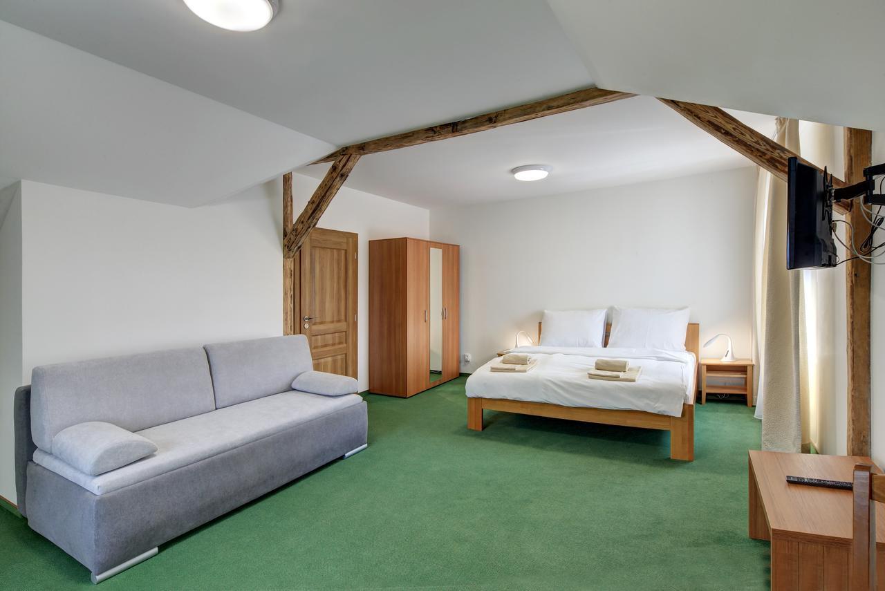 Hotel Hradni Basta à Bečov nad Teplou Extérieur photo