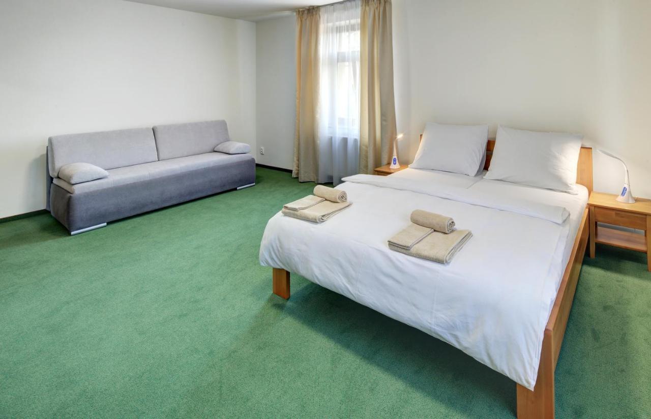 Hotel Hradni Basta à Bečov nad Teplou Extérieur photo